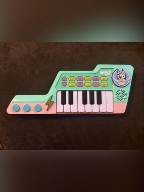 Bluey Vtech Mini Electronic Keyboard - Pink & Mint